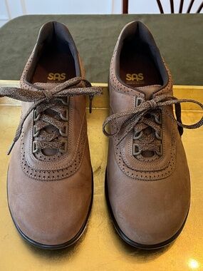 SAS Walk Easy Walking Shoe in Chocolate Nubuck Size 11W